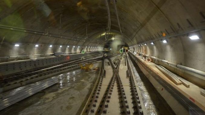 Tunnels and underground excavations