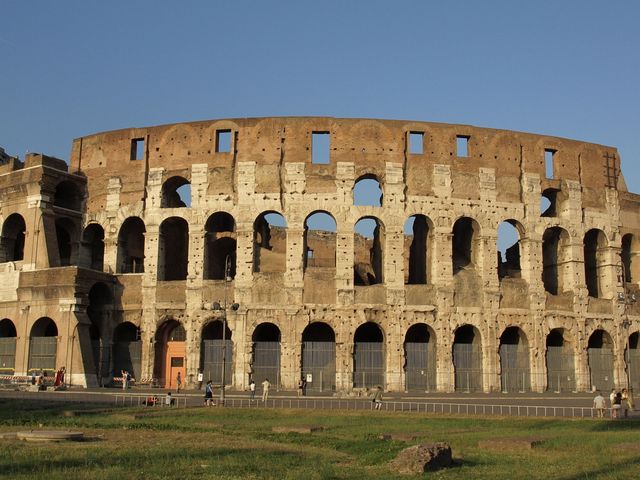 A Non-stop Method for Building Concrete Structures