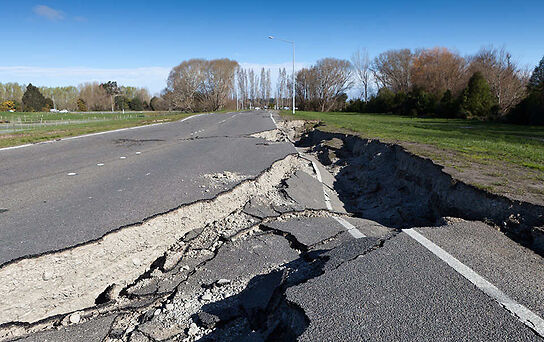 An Introduction to Earthquake Engineering: Goals, Technology, and Research Methods