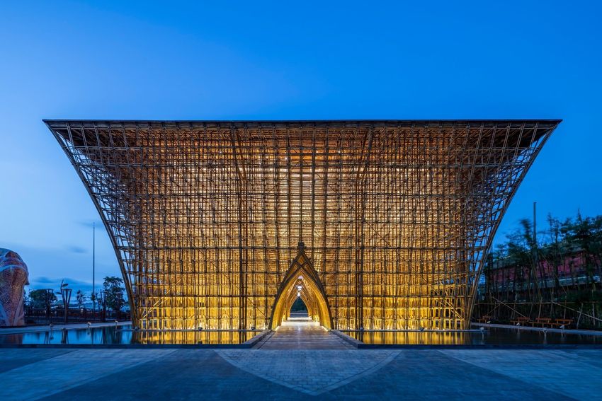 🎋🏗️ How Bamboo is Changing the World of Construction 🌱💡