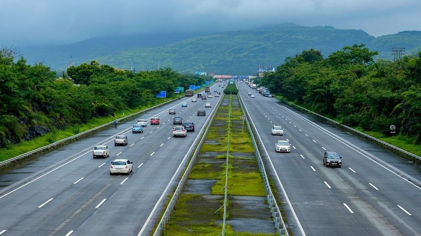 Why Some Highways Never Crack: The Science of Pavement 🏗️🛣️